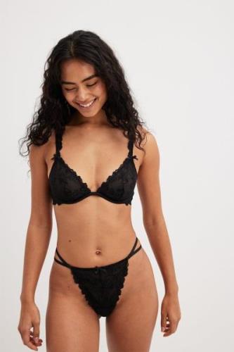 NA-KD Lingerie T-stringtrosa med broderi och banddetalj - Black,Flower