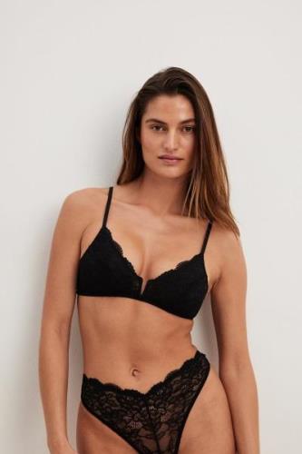 NA-KD Lingerie Mjuk spets-BH med V-bygel - Black