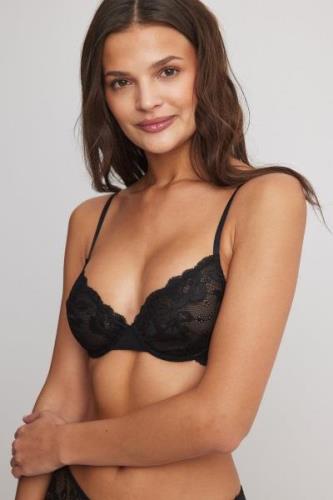 NA-KD Lingerie BH med blommig spets - Black