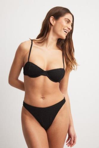 NA-KD Smockad bikinitrosa med hög skärning - Black