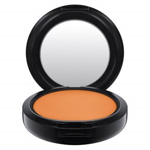 MAC Studio Fix Powder Plus Foundation (olika nyanser) - NC47