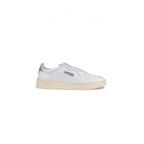 Autry Vita Läder Låga Sneakers med Logo Patch White, Herr