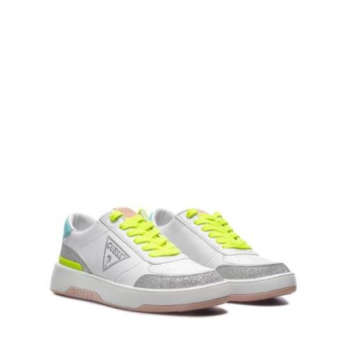 Guess Vita Syntetiska Sneakers Fl5Mlsfam12 White, Dam