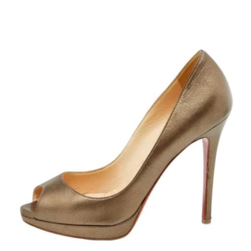 Christian Louboutin Pre-owned Pre-owned Laeder klackskor Gray, Dam