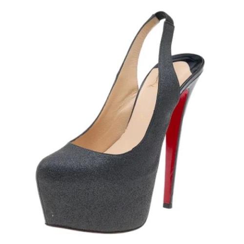 Christian Louboutin Pre-owned Pre-owned Tyg sandaler Gray, Dam