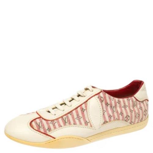 Louis Vuitton Vintage Pre-owned Tyg sneakers Beige, Dam