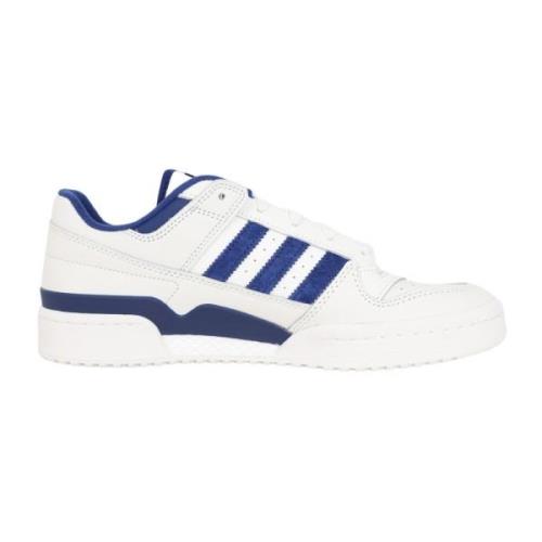 Adidas Originals Vita låga sneakers med läderöverdel och gummisula Whi...