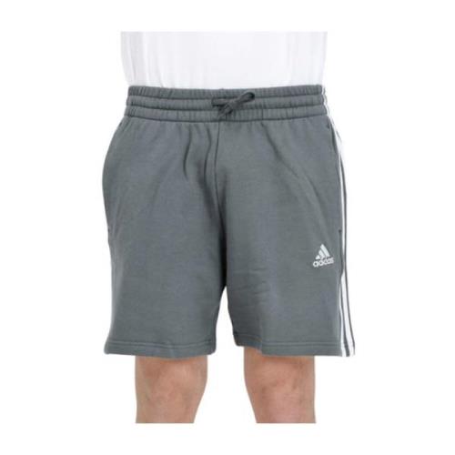 Adidas Gröna Performance Shorts med Kontrastlogo och Sidolinjer Green,...