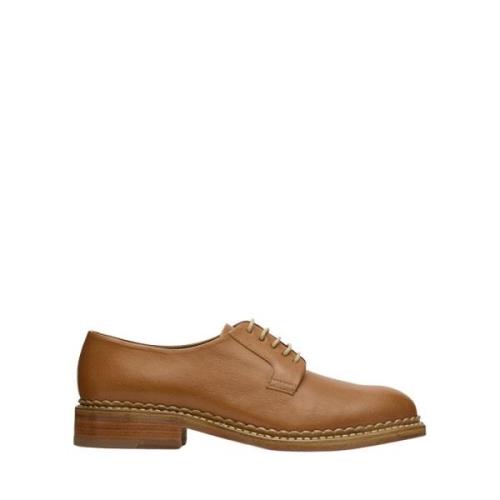 Lottusse Walton Derby Derby Brown, Dam