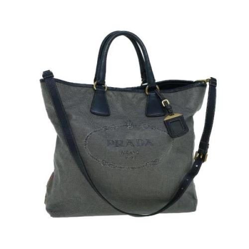 Prada Vintage Pre-owned Canvas handvskor Gray, Dam