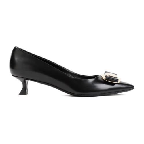 Salvatore Ferragamo Svarta Läderpumps Med Spetsig Tå Black, Dam