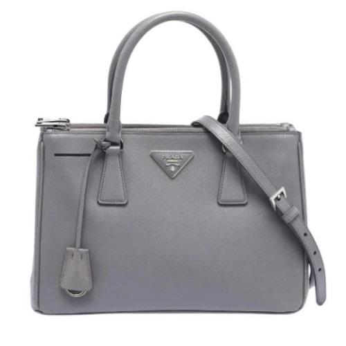 Prada Vintage Pre-owned Laeder totevskor Gray, Dam