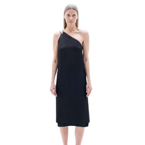 Filippa K Svart Asymmetrisk Seersucker Klänning Black, Dam