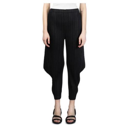 Issey Miyake Svarta Tapered Veckade Botten Byxor Black, Dam