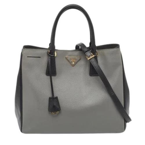 Prada Vintage Pre-owned Laeder totevskor Gray, Dam