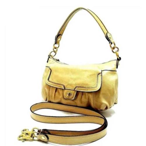 Coach Pre-owned Pre-owned Tyg axelremsvskor Beige, Dam