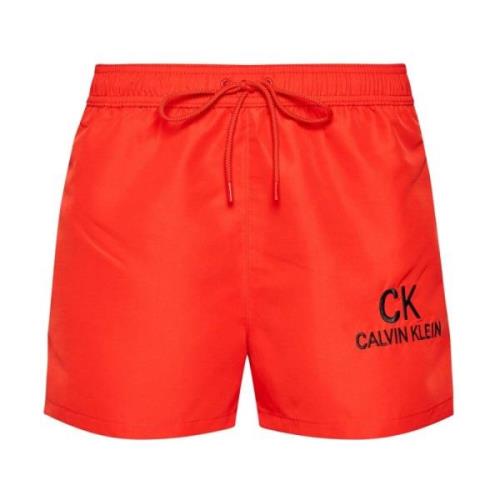 Calvin Klein Core 90s Badshorts i Rött Red, Herr