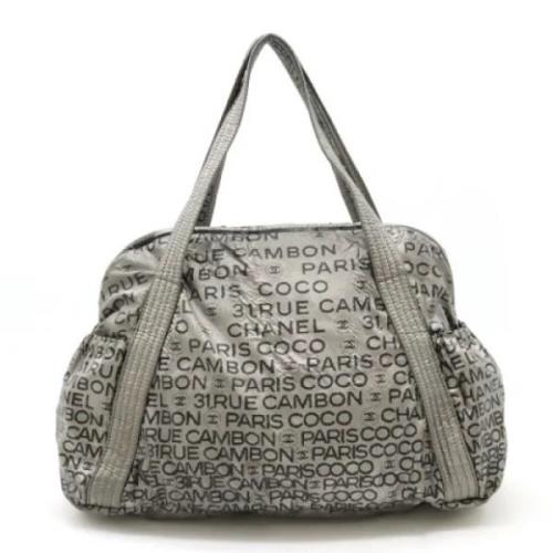 Chanel Vintage Pre-owned Nylon totevskor Gray, Dam