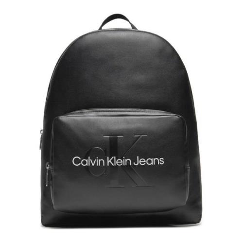 Calvin Klein Stilig svart tryck ryggsäck med dragkedjefickor Black, Da...