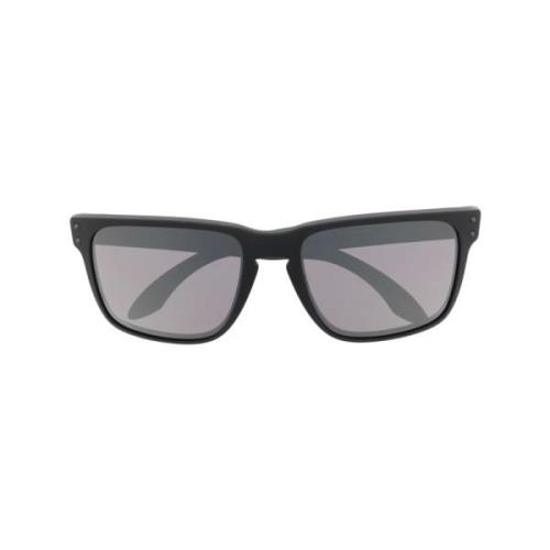 Oakley Svarta Wayfarer Solglasögon med Grå Linser Black, Unisex