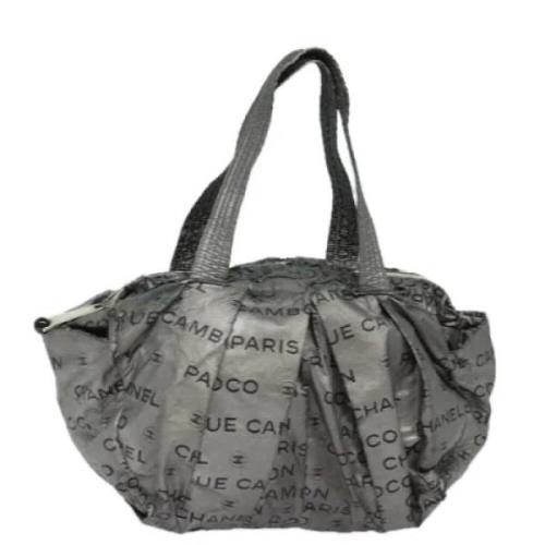 Chanel Vintage Pre-owned Nylon handvskor Gray, Dam