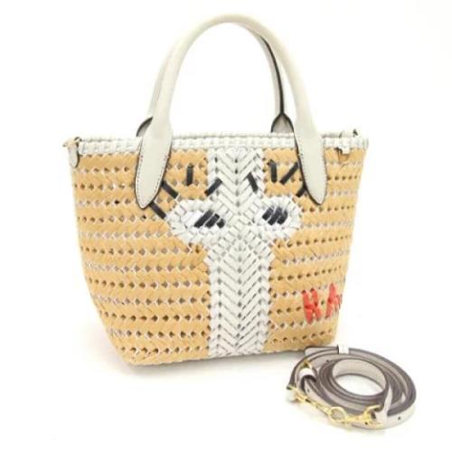 Anya Hindmarch Pre-owned Pre-owned Canvas totevskor Beige, Dam