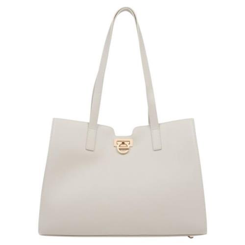 Estro Kvinnors Ljus Beige Läder Shopper Väska med Guld Hårdvara Er0011...