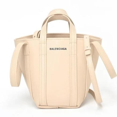 Balenciaga Vintage Pre-owned Laeder balenciaga-vskor Beige, Dam