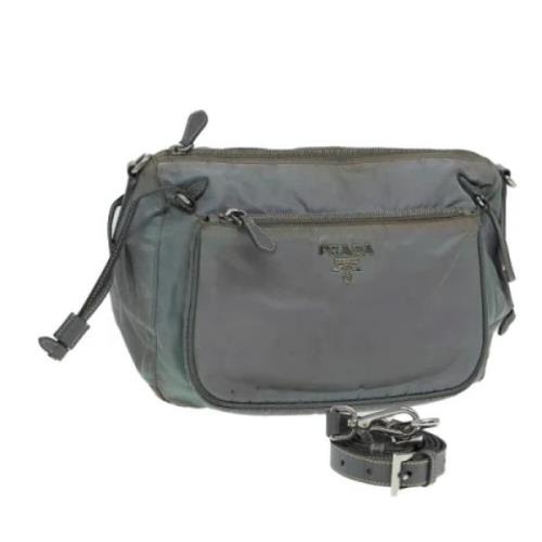 Prada Vintage Pre-owned Nylon prada-vskor Gray, Dam