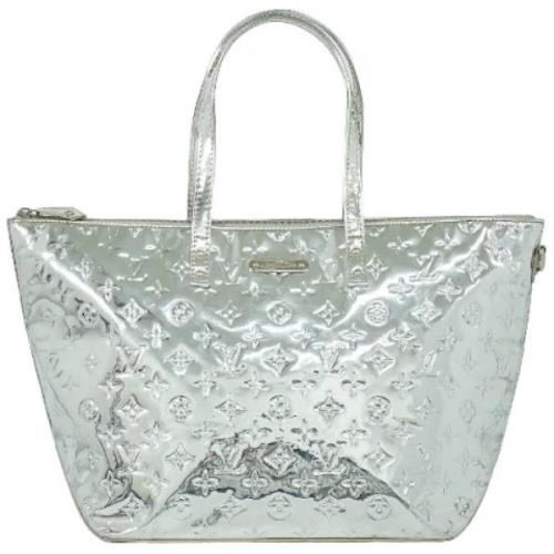 Louis Vuitton Vintage Pre-owned Vinyl axelremsvskor Gray, Dam