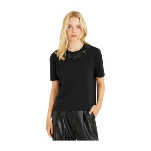 Alma EN Pena T-shirt med strasskrage Black, Dam