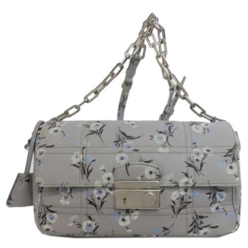 Prada Vintage Pre-owned Tyg prada-vskor Gray, Dam