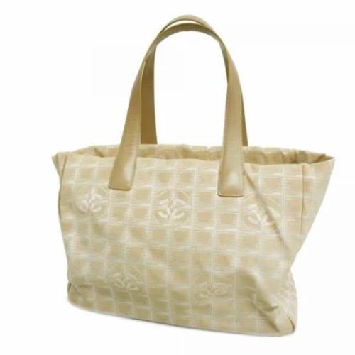 Chanel Vintage Pre-owned Nylon chanel-vskor Beige, Dam