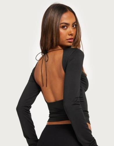 Nelly - Svart - Open Back Tie Top