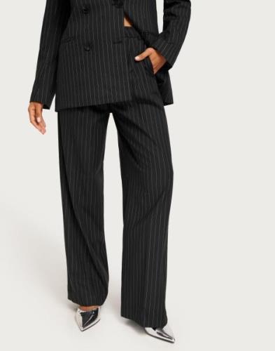 Vero Moda - Svart - Vmlyla Hr Straight Pinstripe Pant