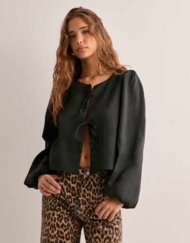 Neo Noir - Svart - Daliska Dull Satin Blouse