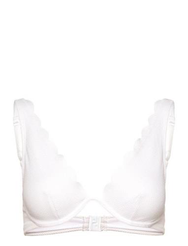 Scallop Cw Up Swimwear Bikinis Bikini Tops Triangle Bikinitops White H...
