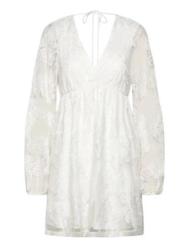Floral Loose Fit Mini Dress Kort Klänning White Gina Tricot