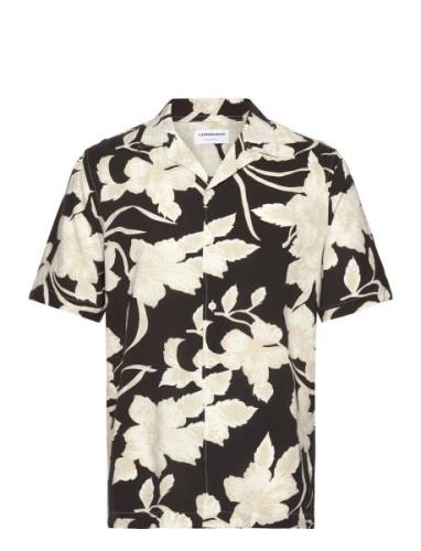 Lindbergh Aop Viscose Resort Collar S/S Svart