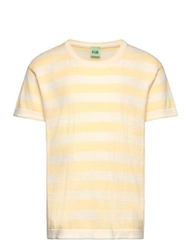 T-Shirt Tops T-shirts Short-sleeved Yellow FUB
