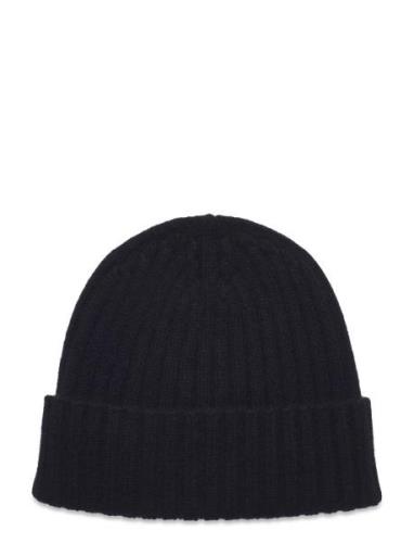 Oscar Jacobson Knitted Cashmere Beanie Svart