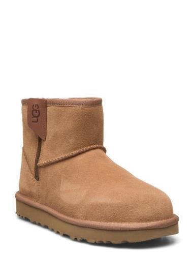 UGG W Classic Mini Bailey Zip Beige